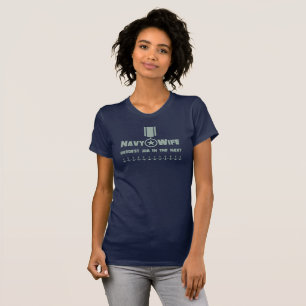 Navy Wife Proud Military Service Star Medal Anchor T-Shirt