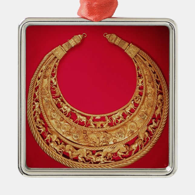 Necklace with pastoral scenes metal ornament (Front)