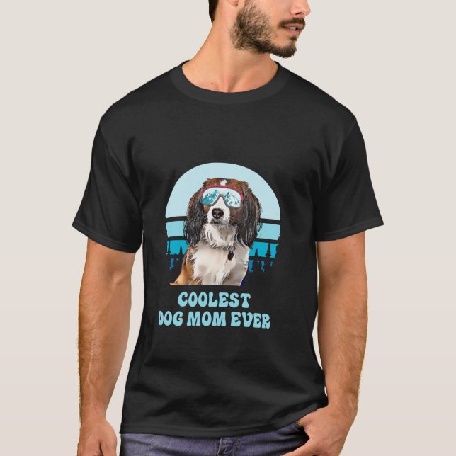 Nederlandse Kooikerhondje Skiing Coolest Dog Mom E T-Shirt (Front)