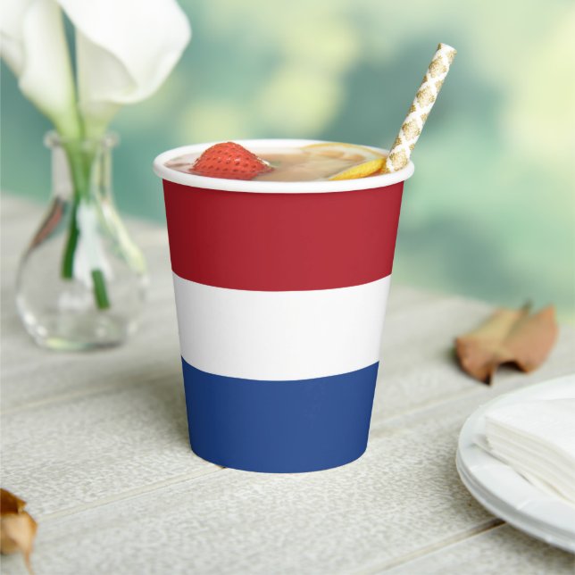 Netherland flag paper cups (Insitu)