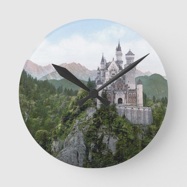 Neuschwanstein Castle 5 Round Clock (Front)