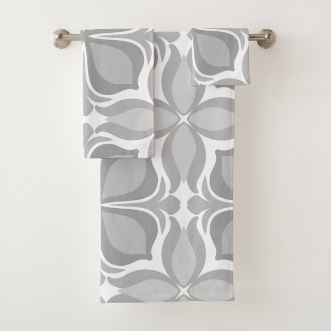 Neutral geolmetrical tiles bath towel set (Insitu)