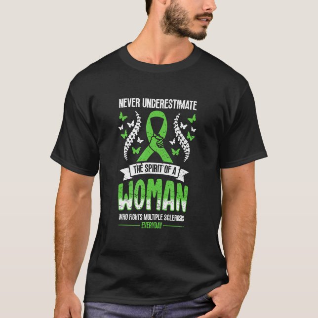 Never Underestimate A Woman Fights  Scoliosos surv T-Shirt (Front)