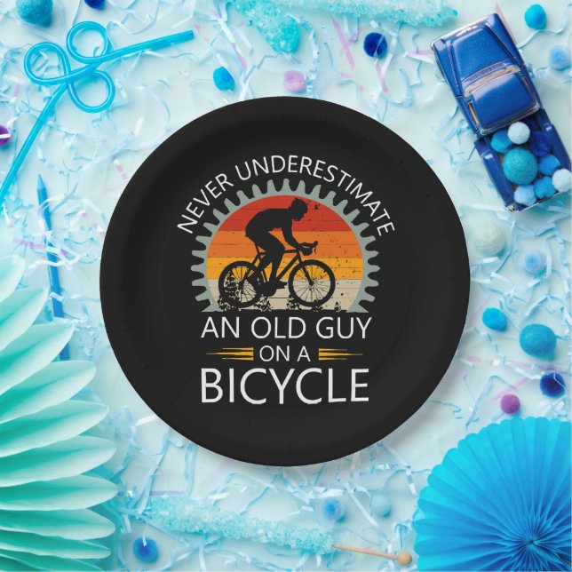  Never Underestimate An Old Guy On A Bicycle Paper Plates (Party)