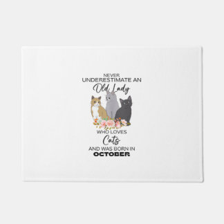 Never Underestimate An Old Lady Who Loves Cats Bor Doormat