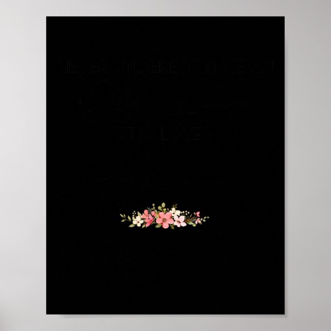 Never Underestimate Old Lady Who Loves Hockey- Hoc Poster (Front)