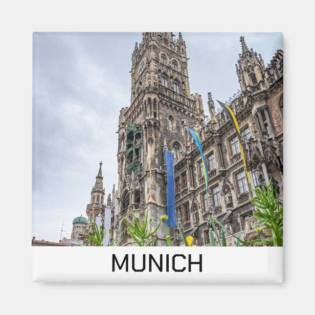 New Town Hall tower in Munich, Germany Magnet (Front)