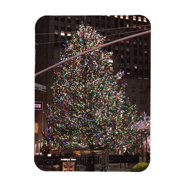 New York City Rockefeller Center Christmas Tree Magnet (Vertical)