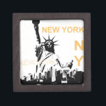 New York Statue of Liberty Gift Box<br><div class="desc">New York Statue of Liberty and Manhattan</div>