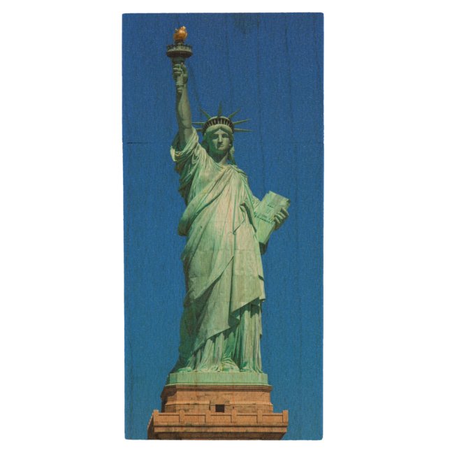 New-York, Statue of Liberty Wood Flash Drive (Front Vertical)
