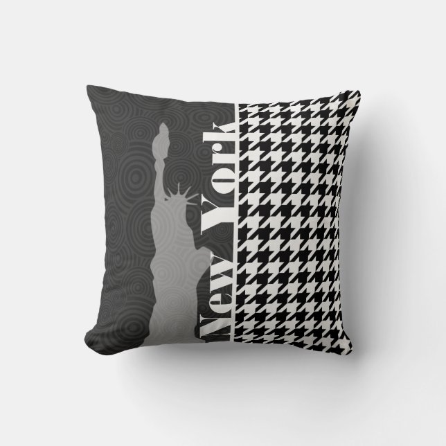 New York, Statue of Libety Houndstooth Throw Pillow (Front)
