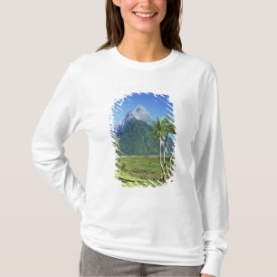 New Zealand, South Island,  Mitre Peak, T-Shirt