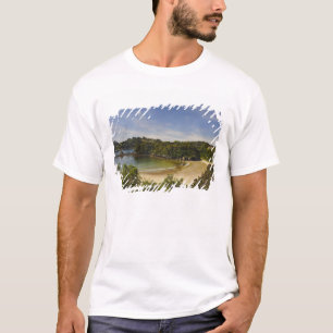 New Zealand, Southland, Stewart Island, Halfmoon T-Shirt