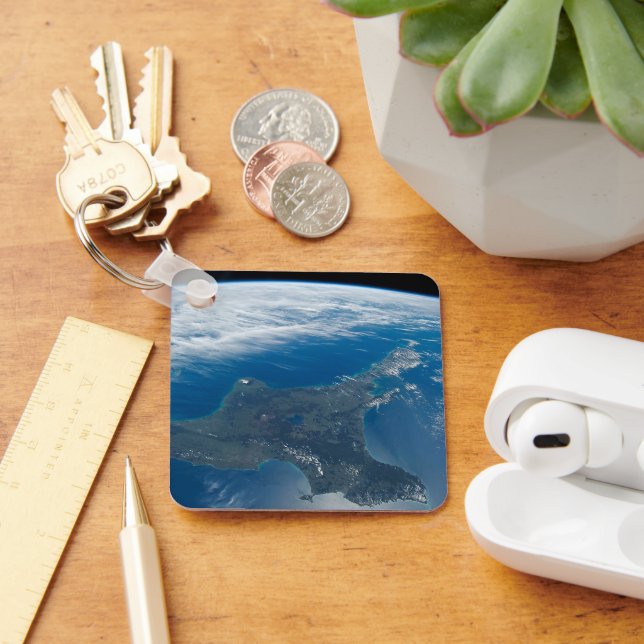 New Zealand's North Island. Keychain (Desk)