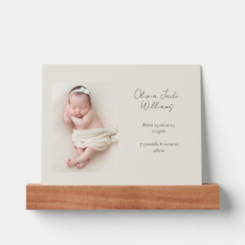 Newborn Baby Photo  Stats minimalist   Picture Ledge