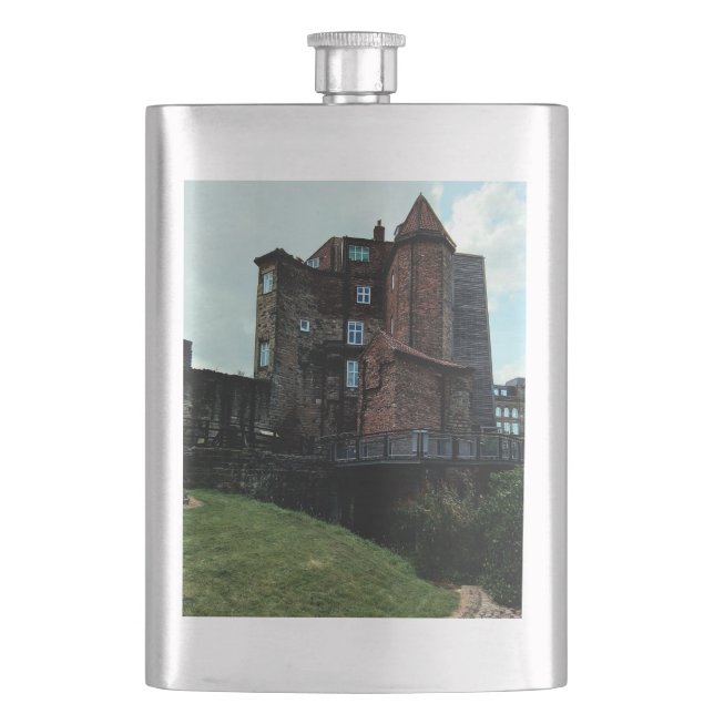 Newcastle castle flask (Front)