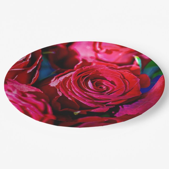 Nice Bunch Of Red Roses Paper Plates (Angled)