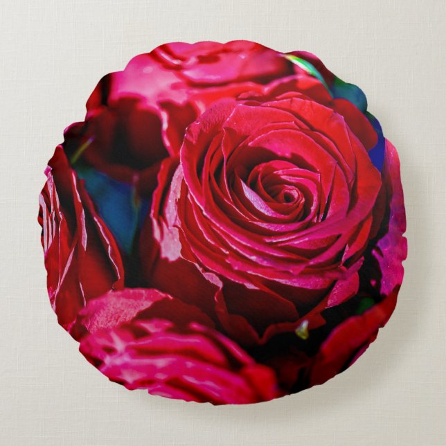 Nice Bunch Of Red Roses Round Pillow (Front)