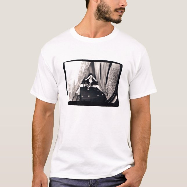 nightvision T-Shirt (Front)