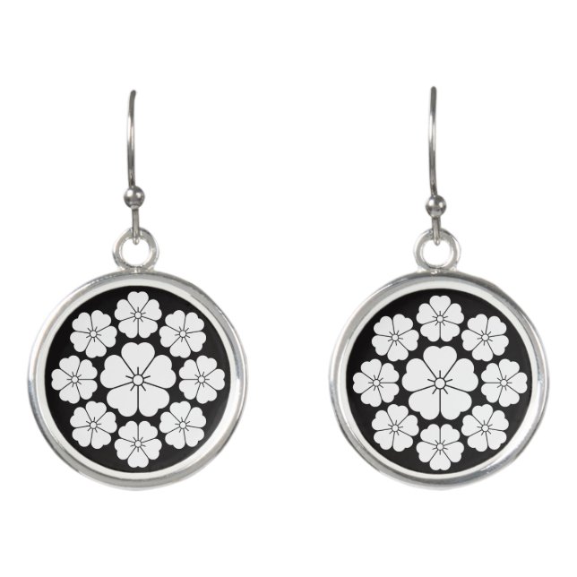 Nine stars-style cherry blossoms earrings (Front)