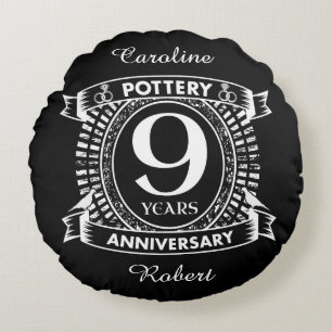 Nine years Pottery wedding anniversary Round Pillow