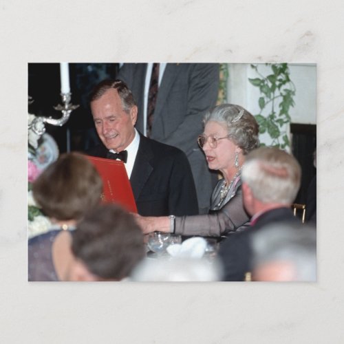 No20 HM Queen Elizabeth II President George Bush Postcard