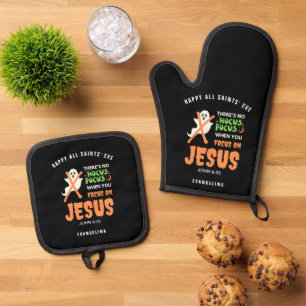 NO HOCUS POCUS Christian Halloween Oven Mitt & Pot Holder Set