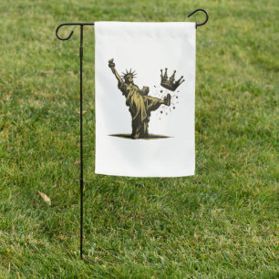 No King in America Liberity Status Pro Democrat Garden Flag