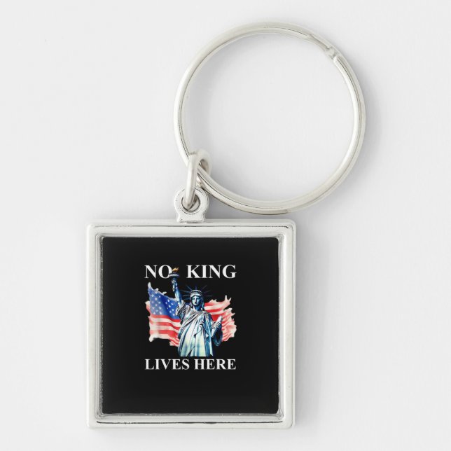 No King Lives in America Freedom Flag Patriotic Keychain (Front)