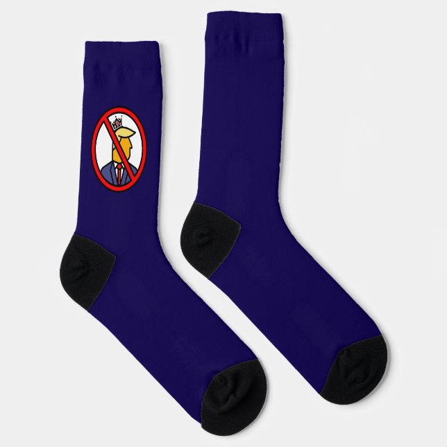 NO KINGS Crew Socks (Right)