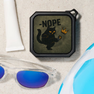 No Kings In America Black Cat Funny Kicking Crown Bluetooth Speaker