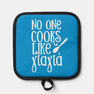 No one cooks like Yiayia Greek grandmother blue Pot Holder