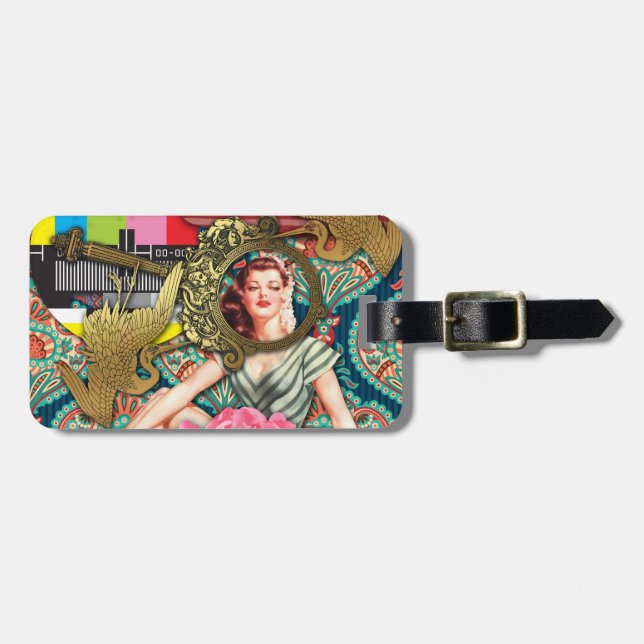 No-Signal - Cheeky Lady Luggage Tag (Front Horizontal)