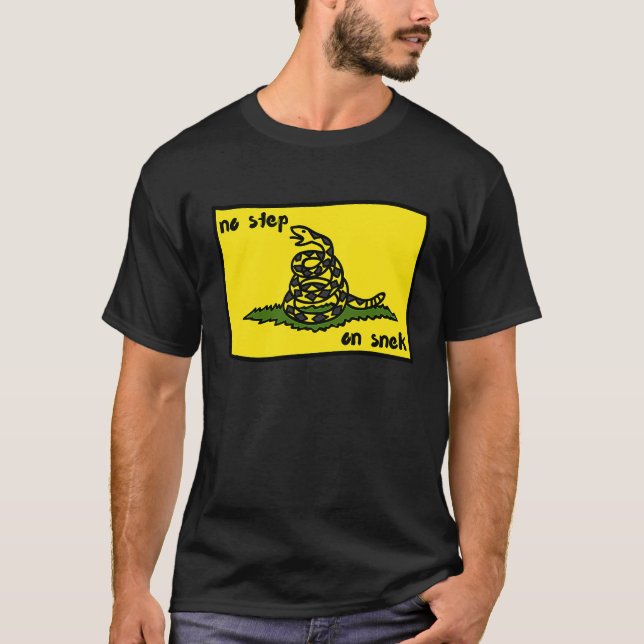 No Step On Snek Gadsden Flag Meme T-Shirt (Front)