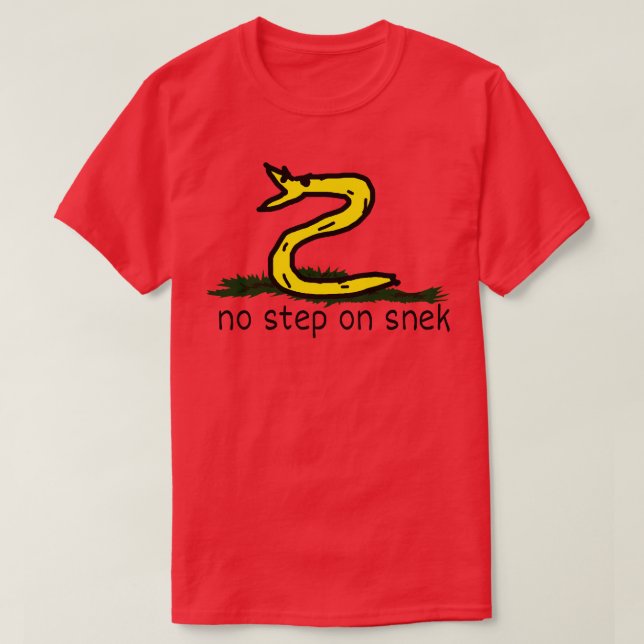 No Step On Snek Hat T-Shirt (Design Front)