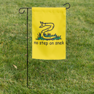 No step on snek memes Gadsden SnekRight yellow Garden Flag