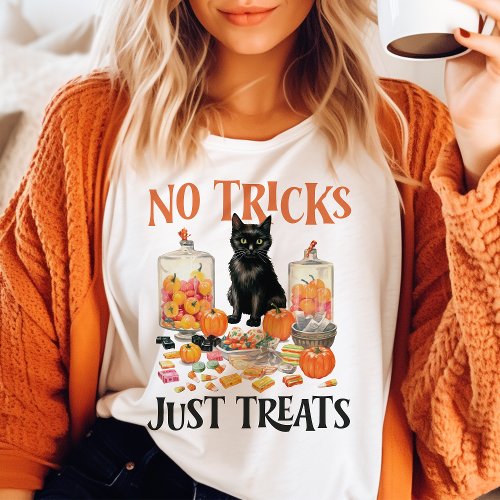 No Tricks Just Treats Black Cat Vintage Halloween  T_Shirt