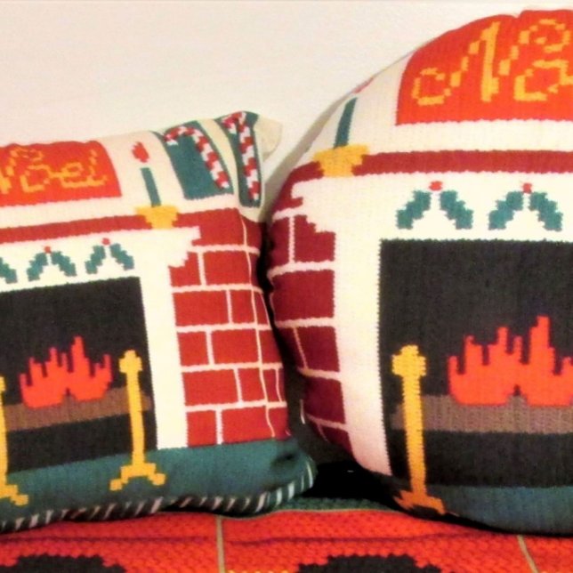 Noel Holly Brick Fireplace Designer Crochet Print Round Pillow (Creator Uploaded)