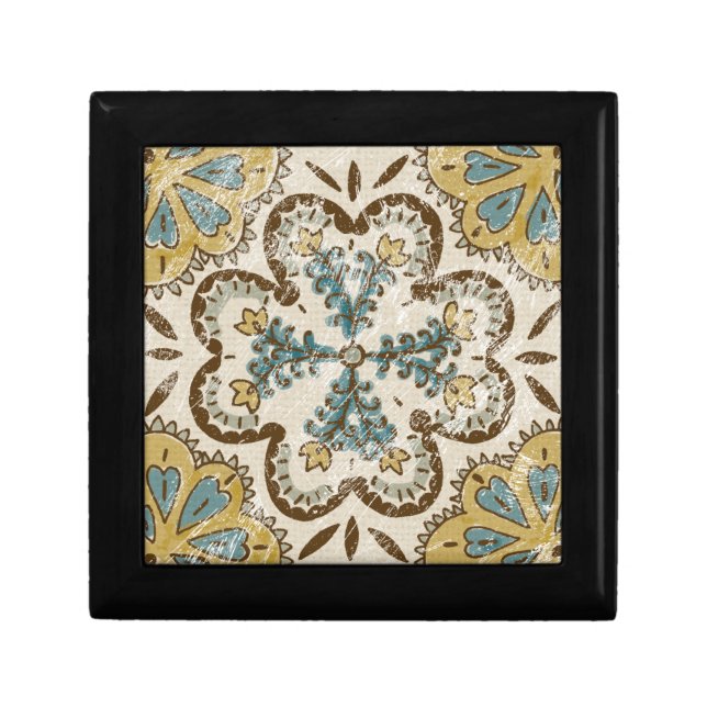 Non-Embellished Batik Square II Gift Box (Front)