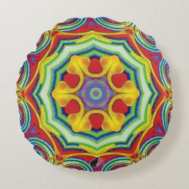 Noodles Kaleidoscope  Round Pillow (Front)