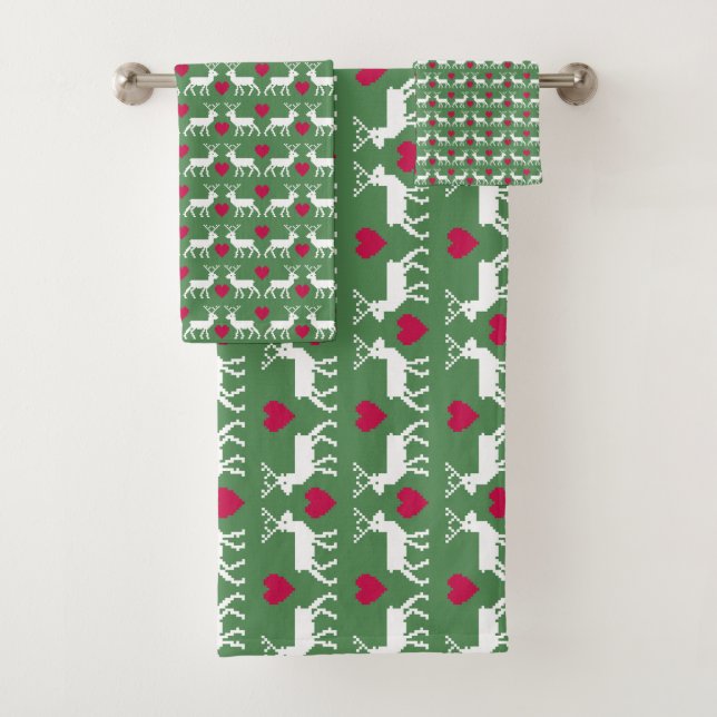 Nordic Reindeer & Hearts Pattern Bath Towel Set (Insitu)