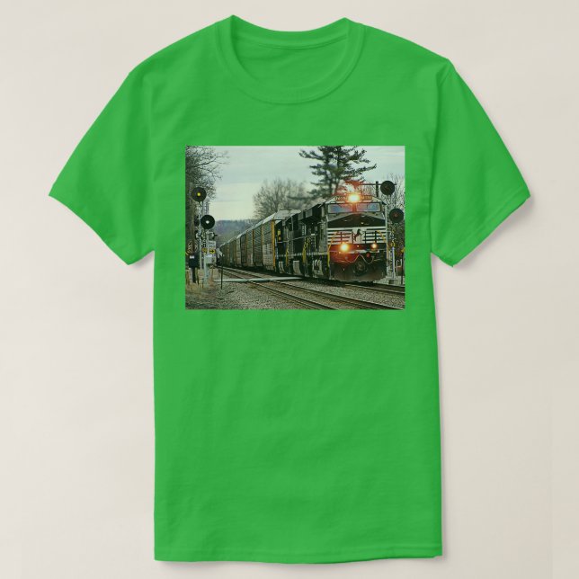 Norfolk Southern 7557 at Shirley T-Shirt (Design Front)