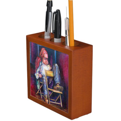 Norman Perfers to Draw in His Sleep Desk Organizer