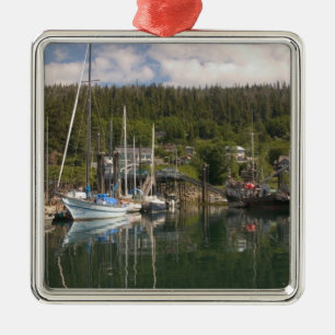 North America, Canada, Queen Charlotte Islands, 4 Metal Ornament