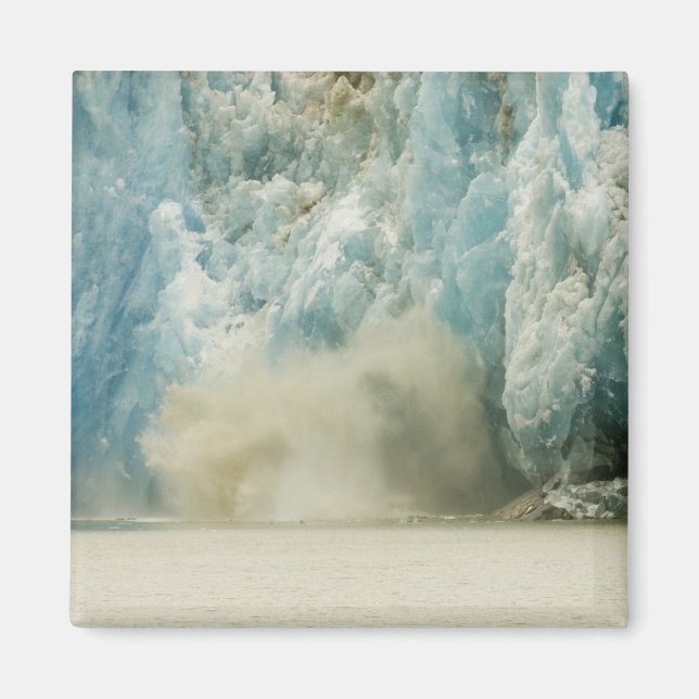 North America, USA, AK, Inside Passage, Magnet (Front)