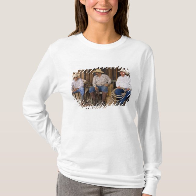 North America, USA. Cowboys relaxing and T-Shirt (Front)