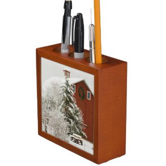 North America, USA, WA, Whidbey Island. Desk Organizer