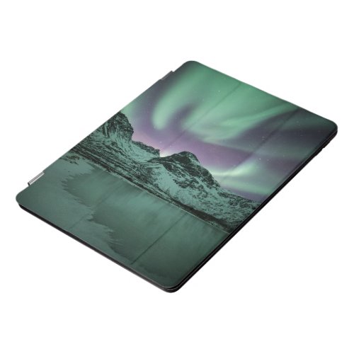 Northern Lights Nature Photo iPad Pro Cover