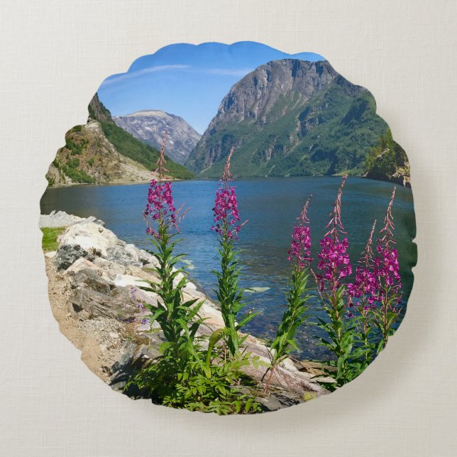 Norway Gudvangen Village Scene Round Pillow (Front)