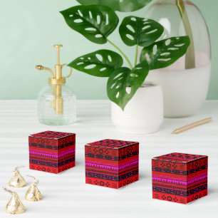 Nouveaux Uhuru Design Favor Boxes